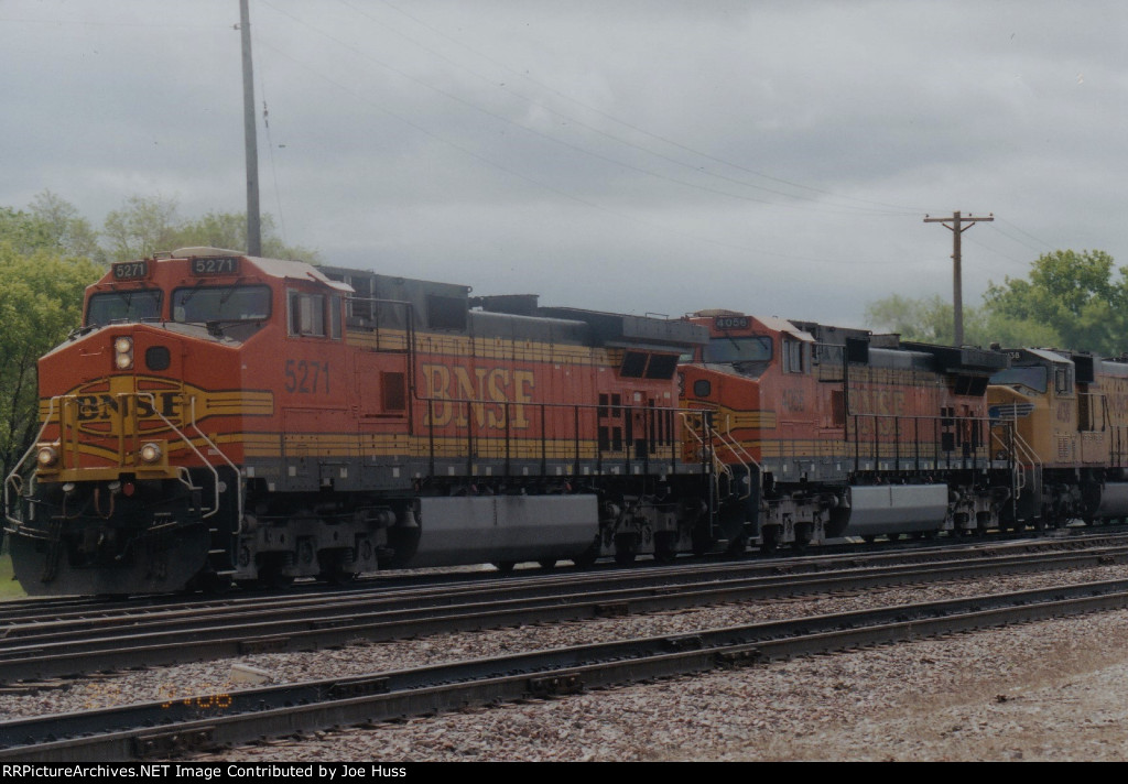 BNSF 5271 West